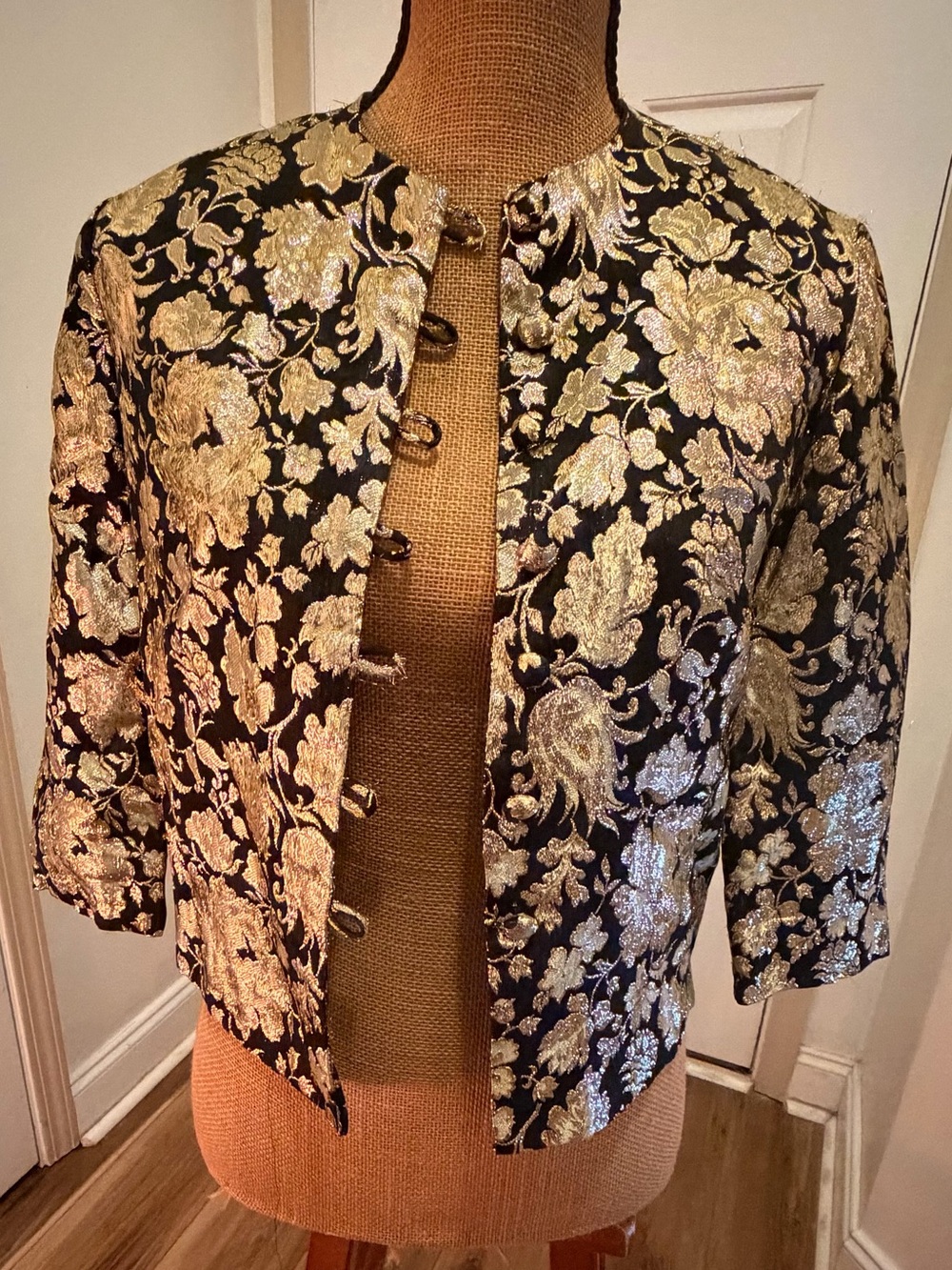 Vintage 70s Morlove Metallic Gold Floral Brocade Evening Jacket